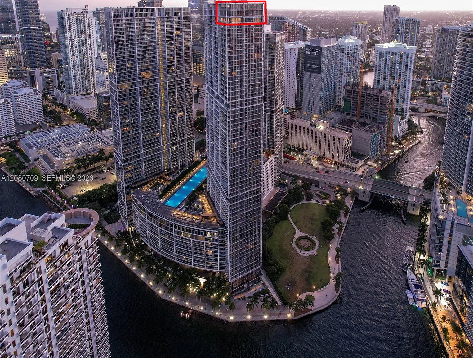 Iconbrickell Condo No 1 — Photo 3