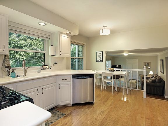 5th image of 1521 Alder Pl