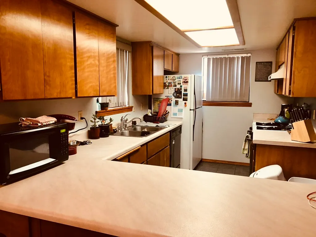 3 bed, 1368 sqft, $2,600 — Photo 2