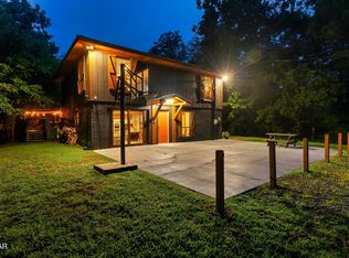 3405 Lillie Blvd, Sevierville, TN 37876