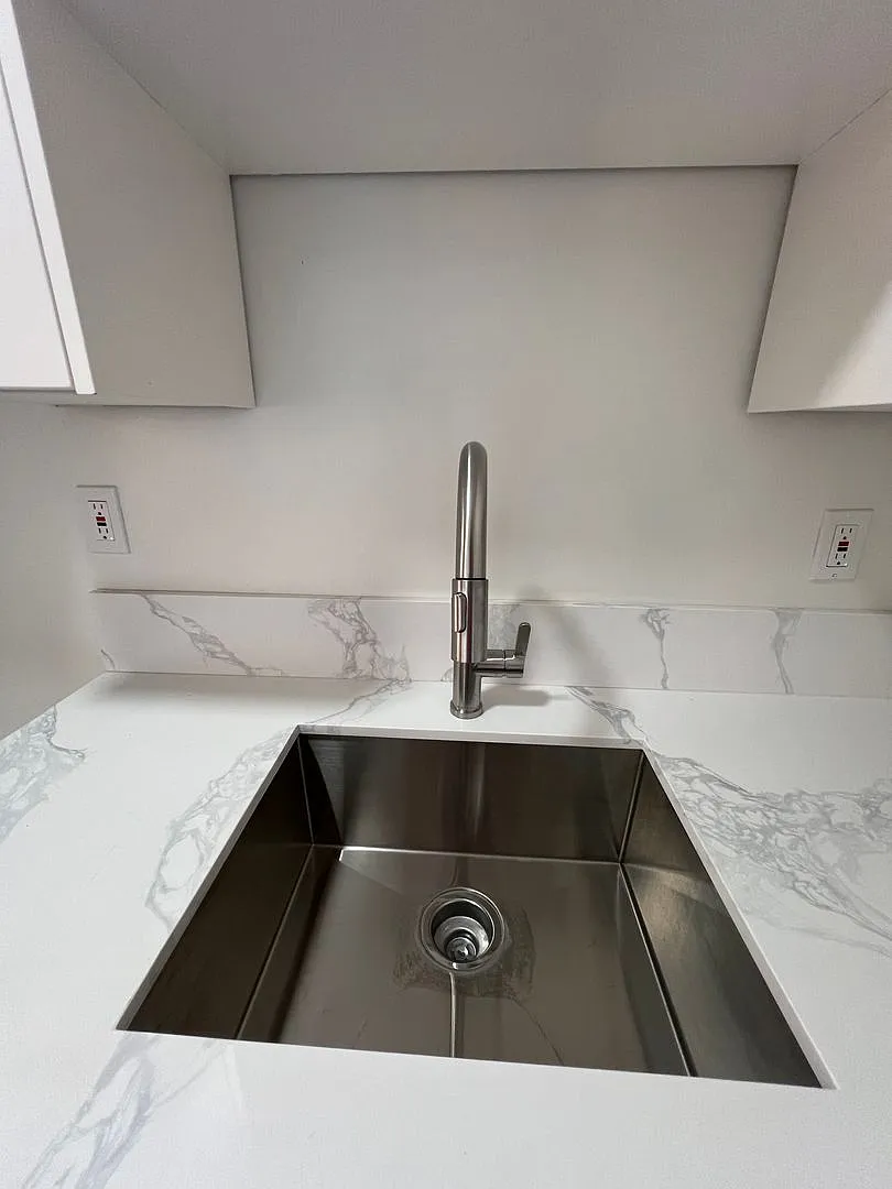 127 Edgemont — Photo 4