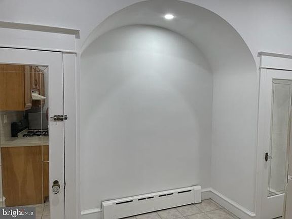 4th image of 1436 McKean St #1