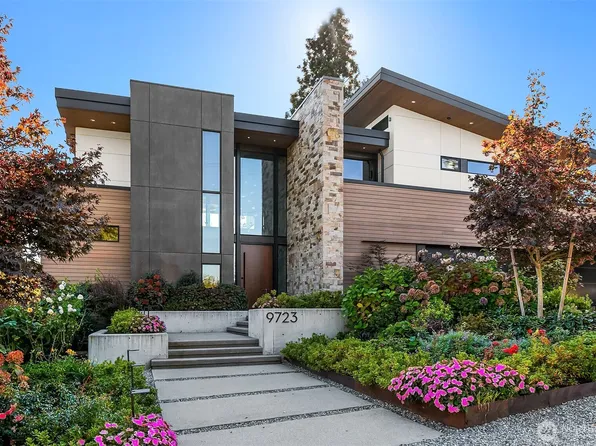 9723 NE 15th Street, Clyde Hill, WA 98004