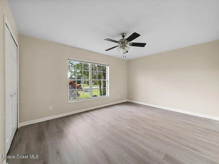 897 Hunters Creek Dr — Photo 19