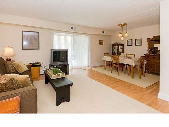 3rd image of 1100 Lore Ave APT 501
