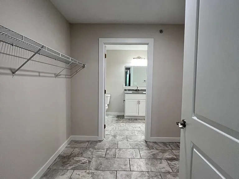 950 S Hebron Ave — Photo 23