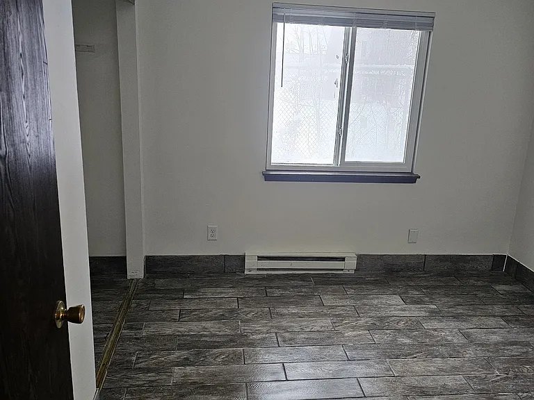 8835 N Swan Rd #6 — Photo 17