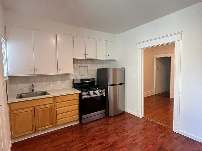 675 Clementina St — Photo 15