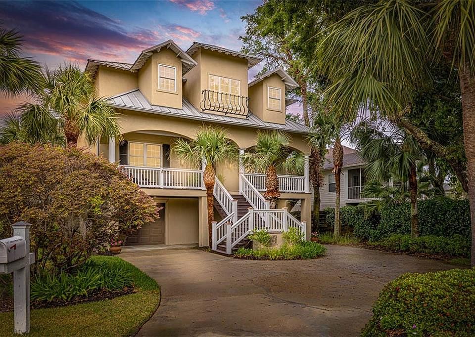 1st image of 135 Compass Point Dr