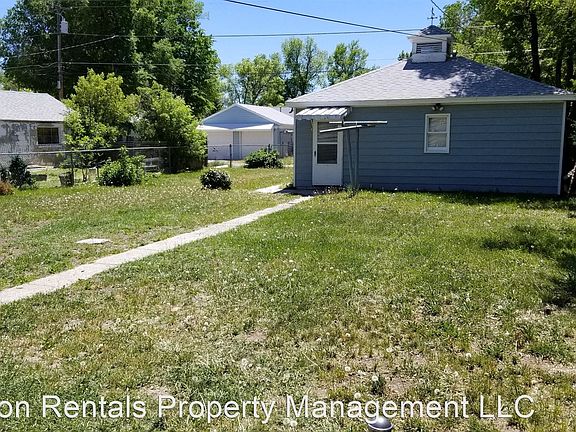 3rd image of 109 E Jefferson Ave