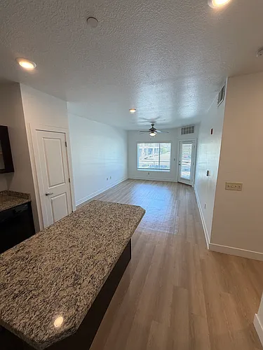 1142 W 200 N Photo 1