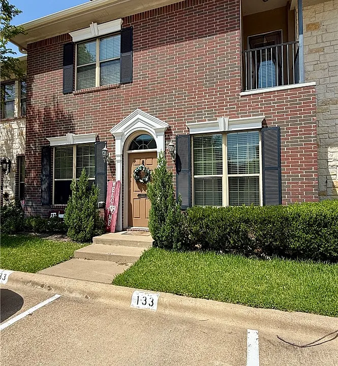 133 Forest Dr