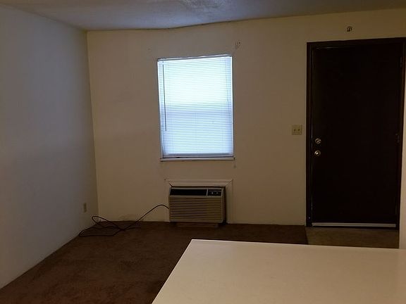 4th image of 1104 W McCarty St #1104-107