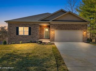 1004 Richwood Way, La Grange, KY 40031