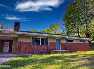 810 Webster Rd, Harriman, TN 37748