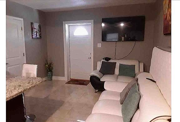 2nd image of 5809 36th Ave S