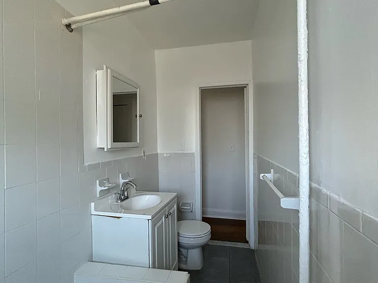 201 Claremont Ave #10 — Photo 6