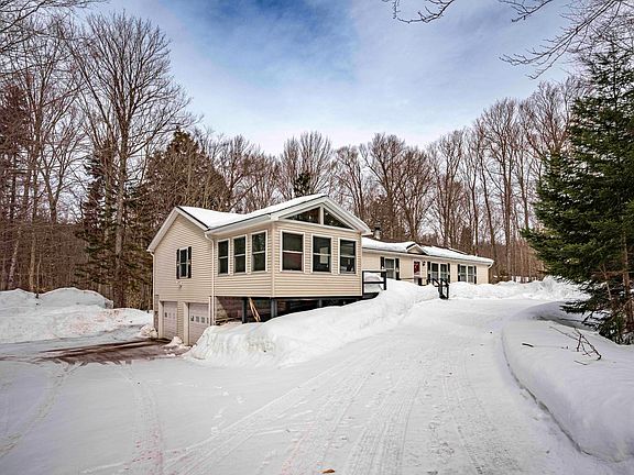 2nd image of 65 Uncas Rd