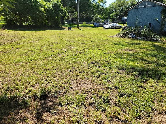 4th image of 325 Gay St
