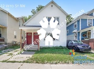 812 Veto St NW, Grand Rapids, MI 49504