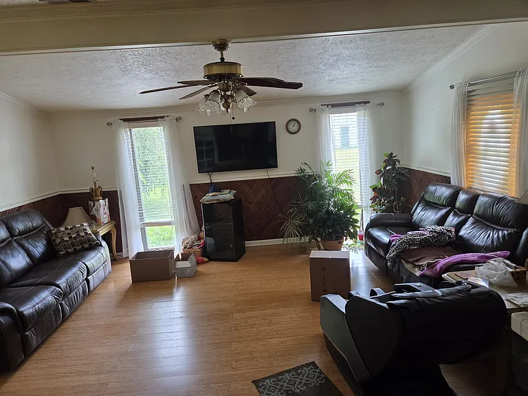 1399 Broad St — Photo 14