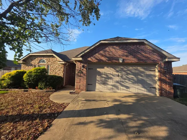 3838 W Brightwater Pl, Fayetteville, AR 72704