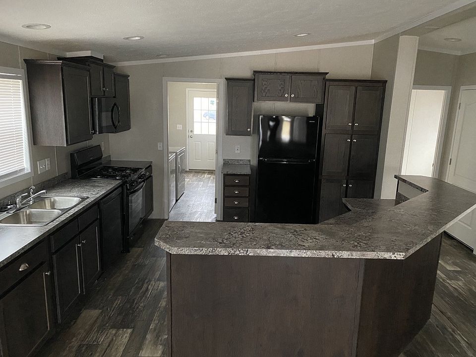 1st image of 2 Willow Dr #120