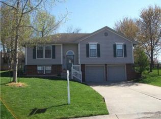 2105 NE Concord Cir, Lees Summit, MO 64086