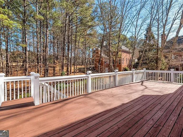 115 Wolf Willow Ct — Photo 47