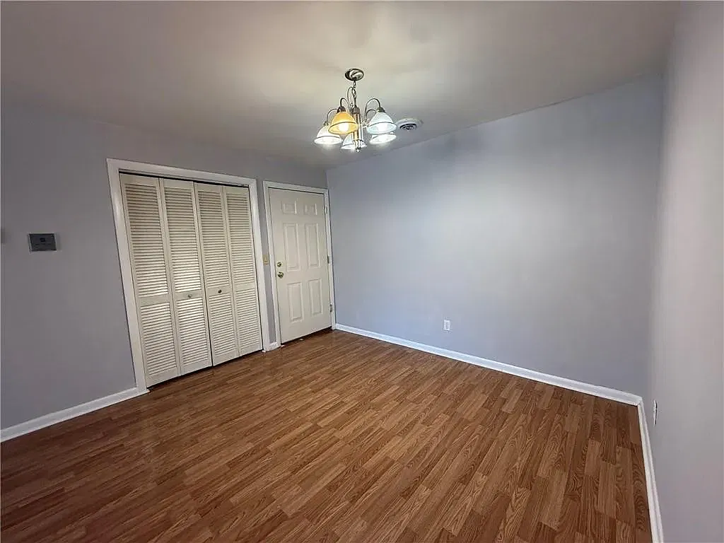 2 bed, 960 sqft, $1,800 — Photo 2