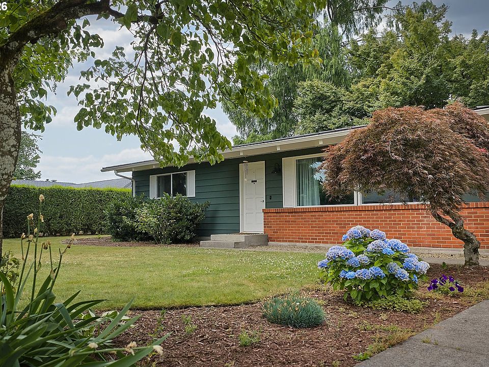 1st image of 140 Cherry Blossom Ln