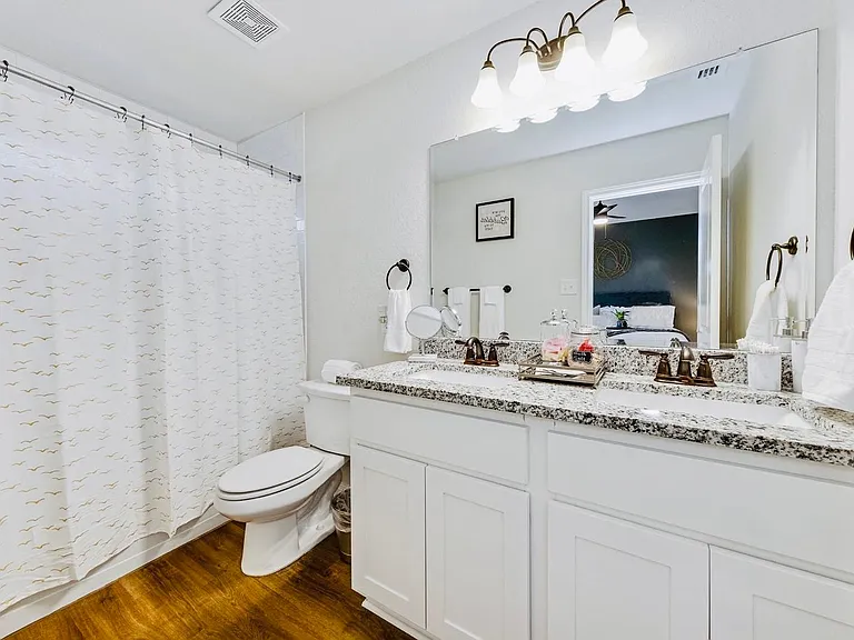 10329 Lynwood Vlg #101 — Photo 10