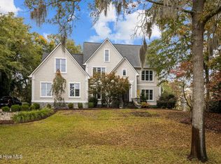 200 Castle Ridge Rd, New Bern, NC 28562