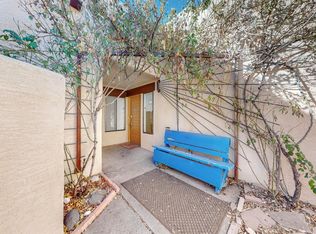 6404 Monte Serrano NE, Albuquerque, NM 87111