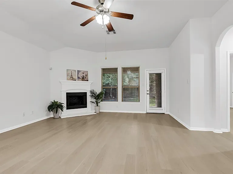 138 Meadow Landing Dr — Photo 16