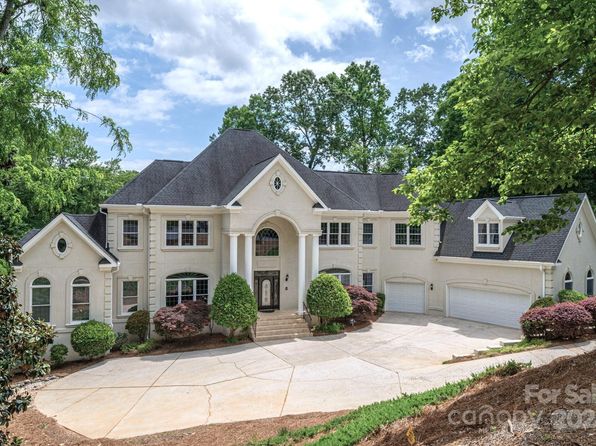 110 Cramer Mountain Woods, Cramerton, NC 28032
