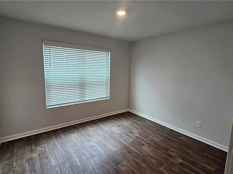 511 Autumns Wood Cir W — Photo 15