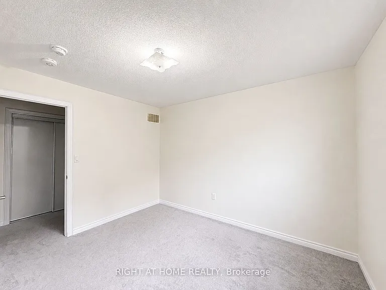 8 Pearl St — Photo 29