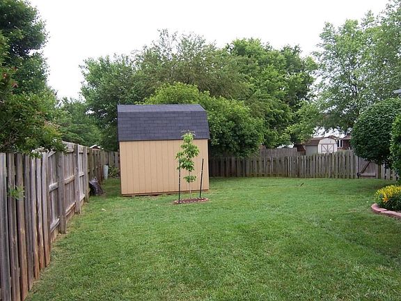 5th image of 3611 W Birchwood Pl