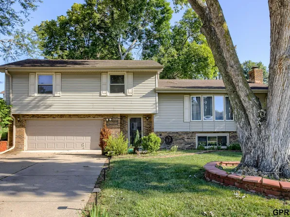 13116 Southdale Cir, Omaha, NE 68137