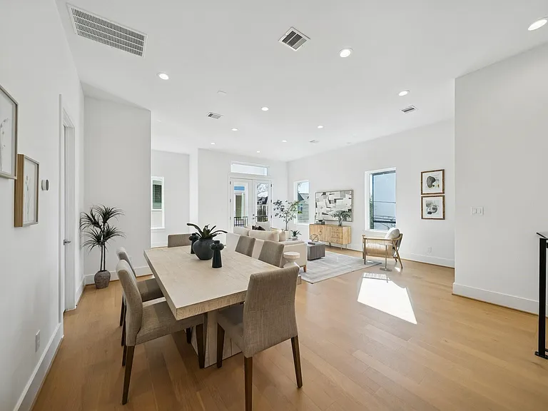 1405 W 21st St #A — Photo 6