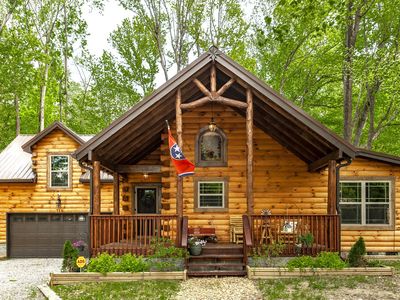 111 Guill Ln, Cottontown, TN, 37048