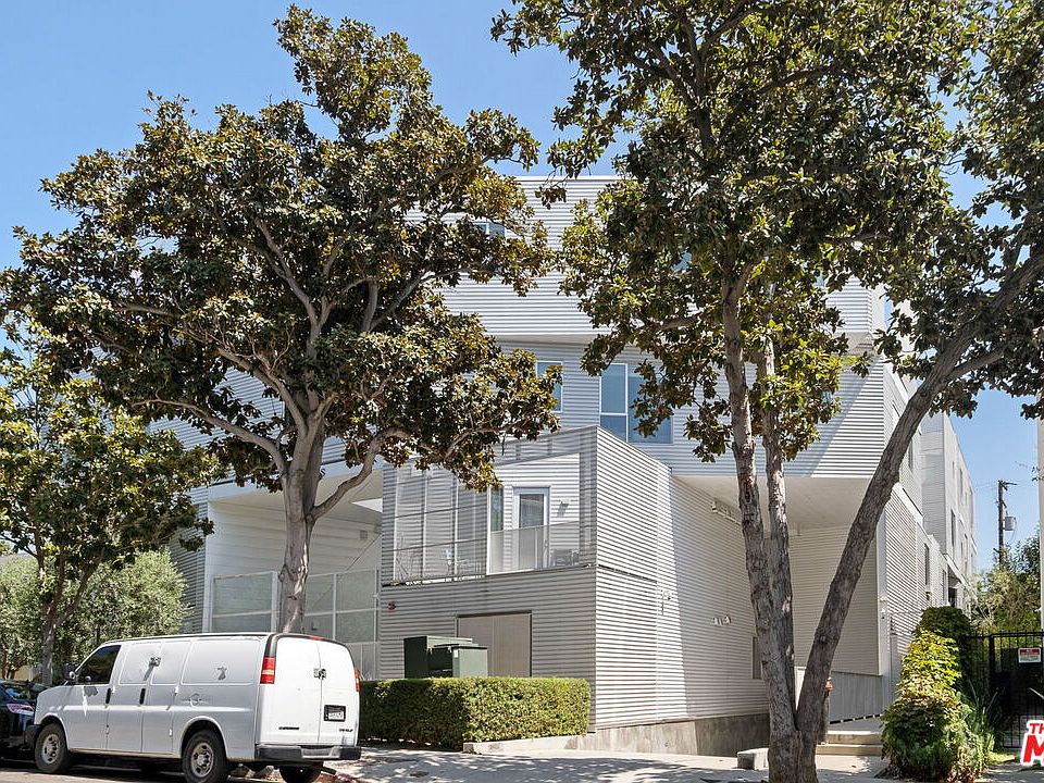 1st image of 1030 N Kings Rd #201