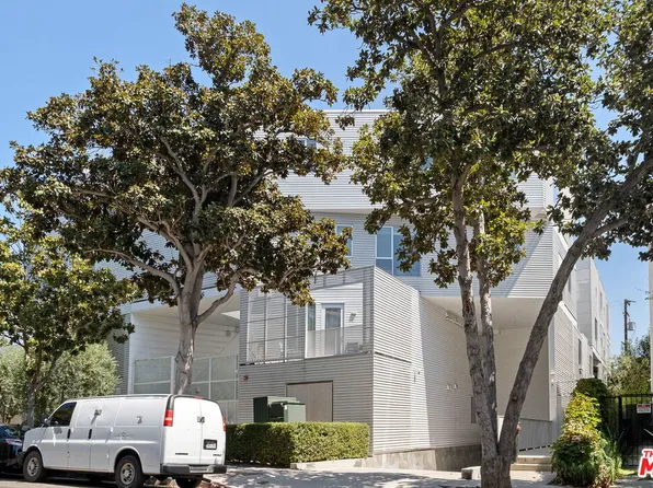 1030 N Kings Rd #201, West Hollywood, CA 90069