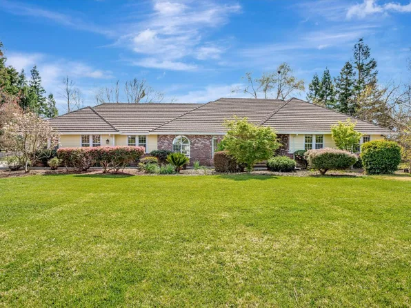 10246 Corfu Dr, Elk Grove, CA 95624