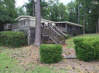 105 Rocky Pointe Rd, Prosperity, SC 29127