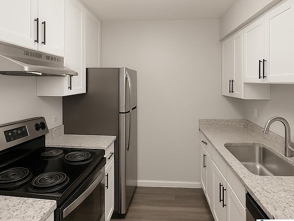 4th image of 648 Valley Crest Dr Unit 648