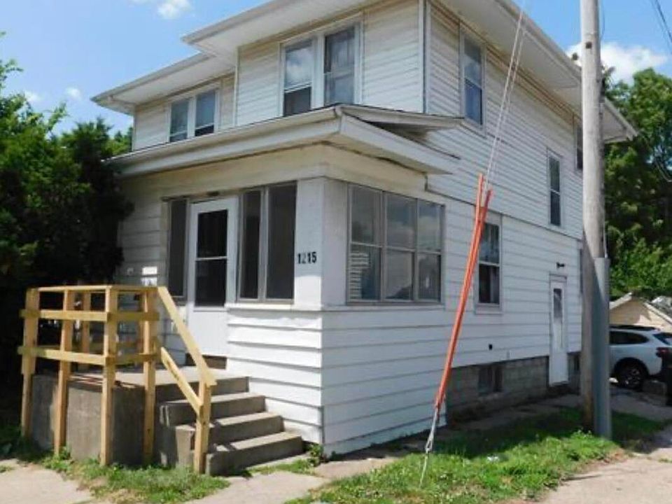1st image of 1215 18th Ave