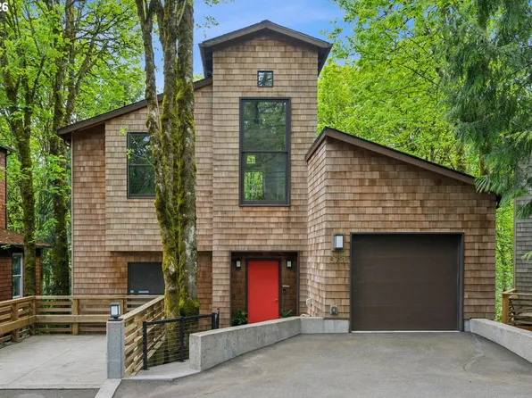 5733 SW Salmon St, Portland, OR 97221