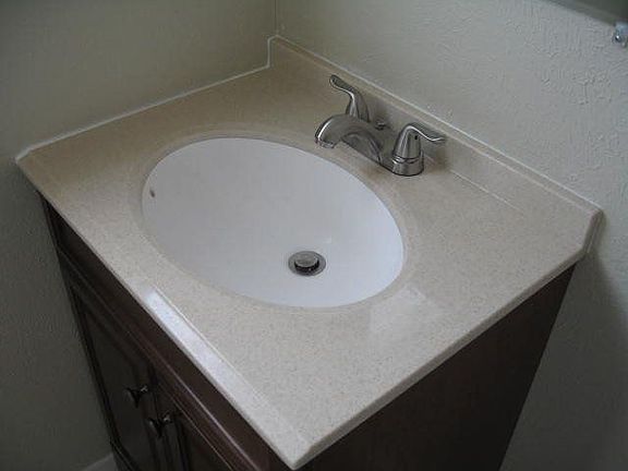 3rd image of 1027 Bridlewood Dr
